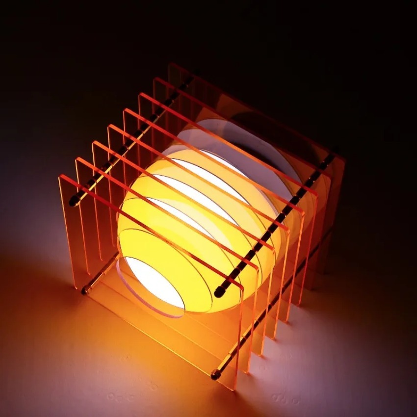 Lampada a mille strati in acri - Desk Setup Room recensione e prezzo